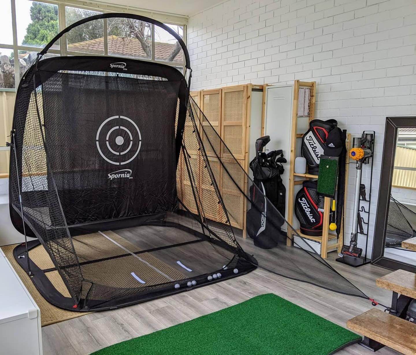 SPG7 Spornia Golf Practice Net with Roof & Chipping Basket plus Side